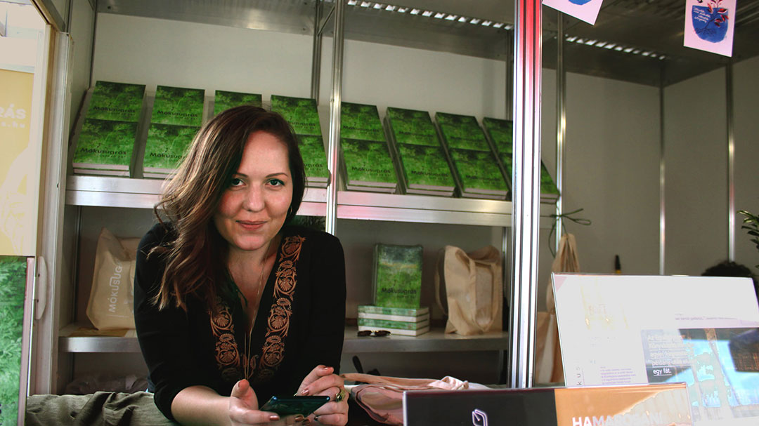 MÓKUSUGRÁS AZ ÜNNEPI KÖNYVHÉTEN (1)